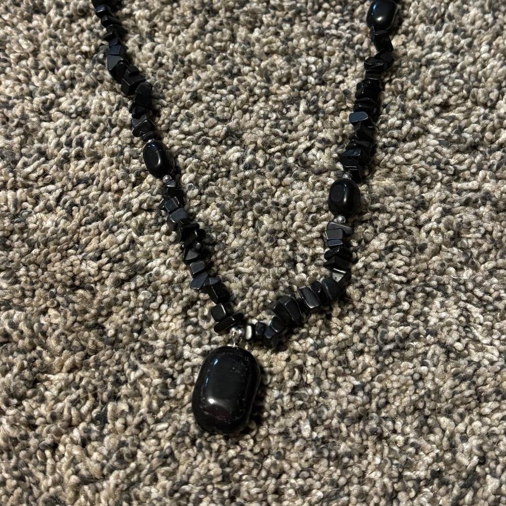 BLACK ONYX NECKLACE